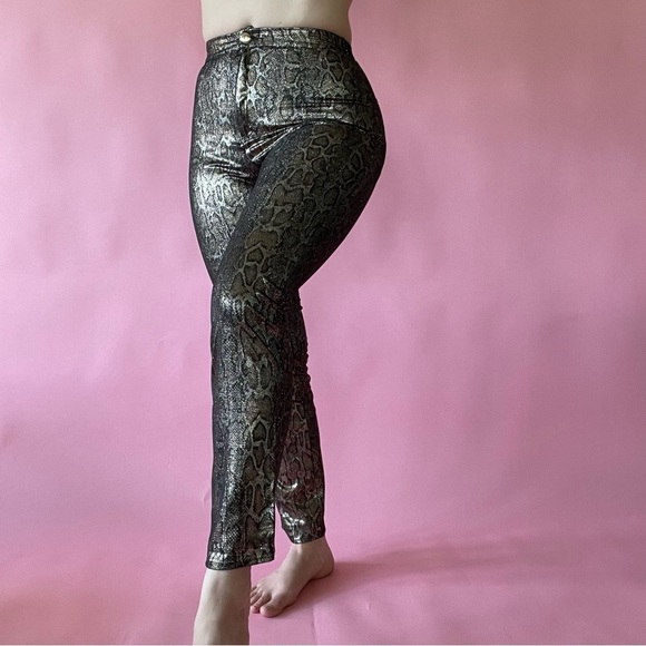 ✨NWT Superdown Metallic Snakeskin Pants - Picture 1 of 5